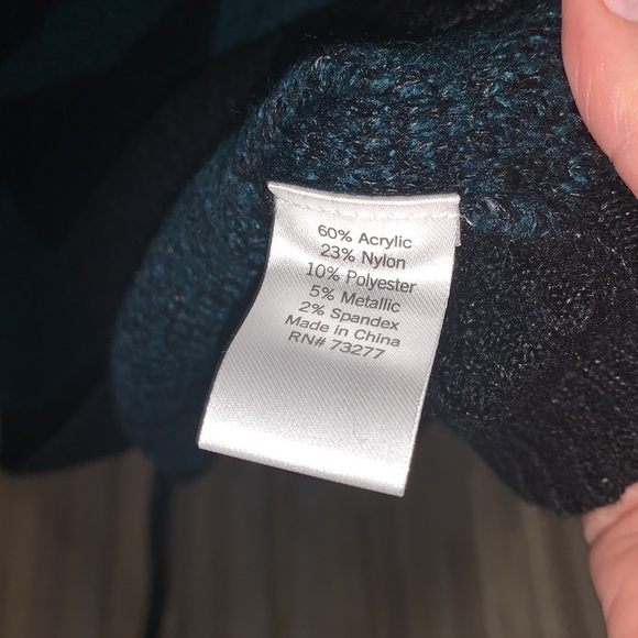 EVRI printed crewneck drop shoulder sweater! - Picture 5 of 5